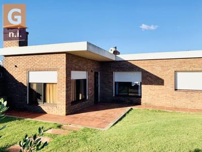 Casa en Piriápolis (Pueblo Obrero) Ref. 3955