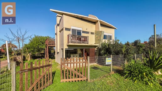 Casa en Piriápolis (Las Flores) - Ref. 4587