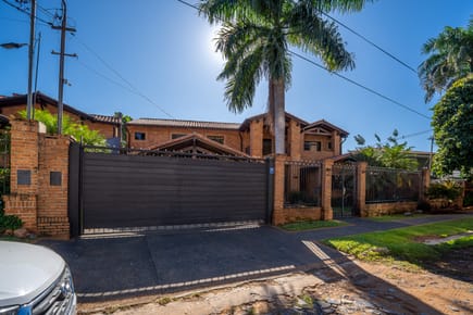 Residencia Amplia En Alquiler – Las Lomas