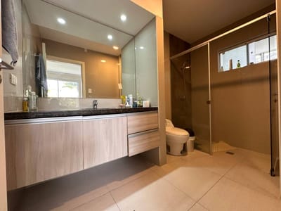 CASA EN VENTA - URUBO GOLF