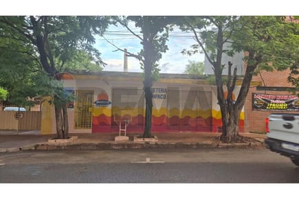 En alquiler salón comercial Zona Municipalidad de Asunción