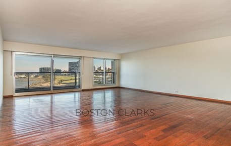 Apartamento En Alquiler En Puerto Buceo: 3 Dormitorios + Serv, 4 Baños Y 2 Gge