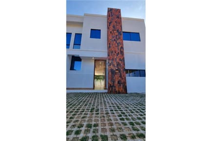 VENDO DUPLEX A ESTRENAR EN LUQUE YCUA KARANDAY