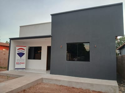 Casa A Estrenar De 3 Dormitorios En Capiatá 