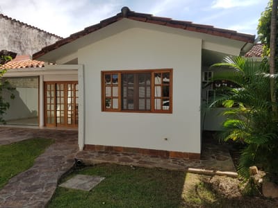 Hermosa casa en Alquiler Av. Beni 5to. anillo en 700$