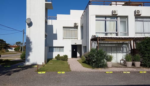 VENTA DE APARTAMENTO EN MANANTIALES 2 DORM - C/PISCINA
