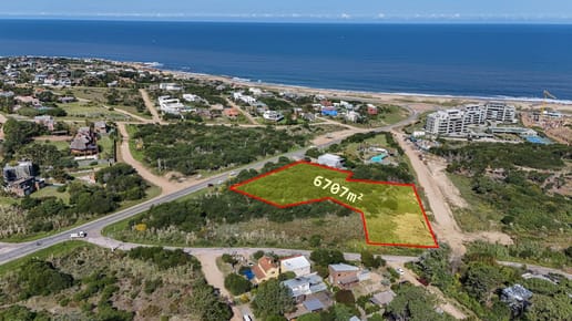 VENTA DE GRAN LOTE APTO PARA BLOQUES BAJOS - SOBRE R-104