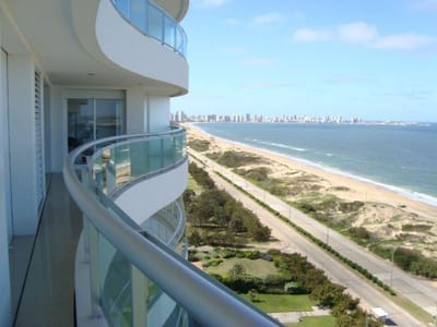 Apartamento en alquiler temporada- Playa Mansa