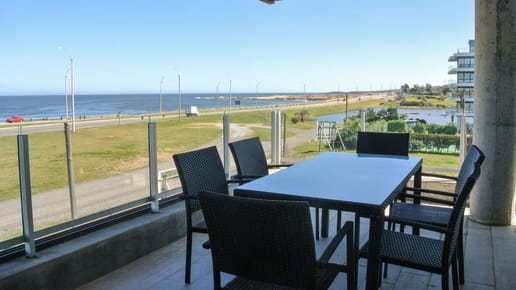 Venta apartamento 3 dormitorios- Playa Mansa