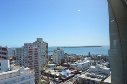 Venta semipiso 3 dormitorios- Península