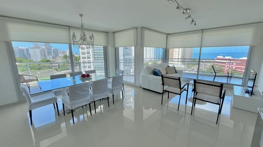 Venta apartamento 3 dormitorios- Playa Mansa