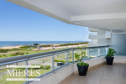 Venta apartamento 3 dormitorios- Playa Brava