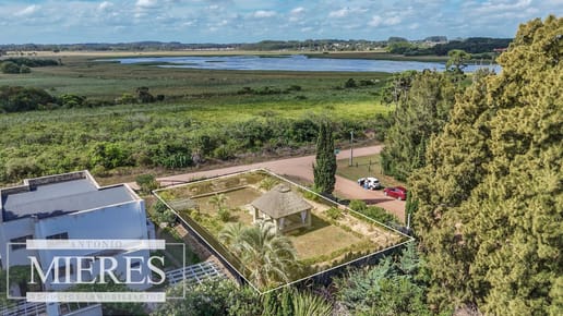 Venta lote con mejoras- Piedras del Chileno