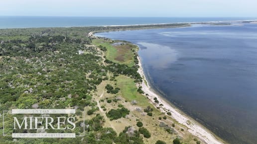 Lote en venta 2200m2 1era linea Laguna garzon, El Caracol