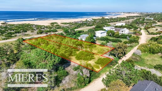 Venta de 2 Lotes total 3500m2  con Vista al Mar y al Faro
