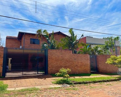 CASA EN VENTA EN LUQUE