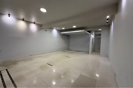 Local Comercial - Alquiler - San Lorenzo, Paraguay