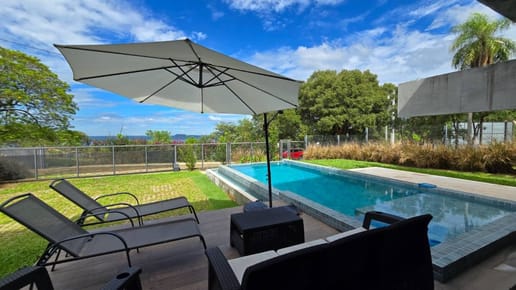 EN VENTA RESIDENCIA CON VISTA AL LAGO EN LA SUIZA - SAN BERNARDINO
