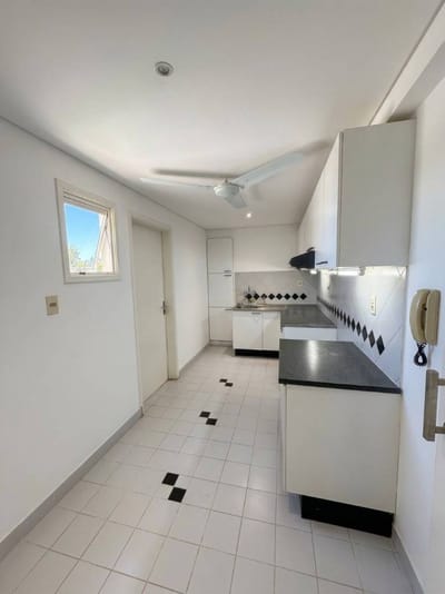 Vendo departamento de 2 dormitorios en Centro de Asunción (Frente Plaza Italia)