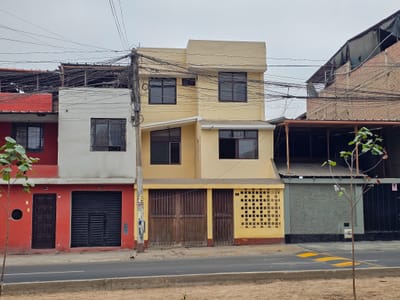 VENDO CASA COMERCIAL 