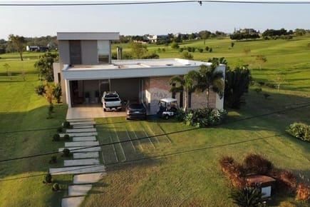 CASA EN VENTA- CLUB DE CAMPO AGUA VISTA