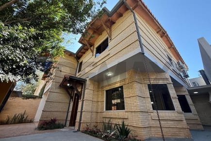 VENTA DE DUPLEX BARRIO MBOCAYATY