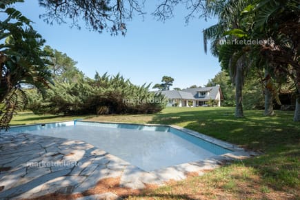 8250 M2 BARRIO GOLF