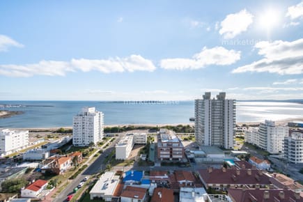 ART BOULEVARD - PENT HOUSE