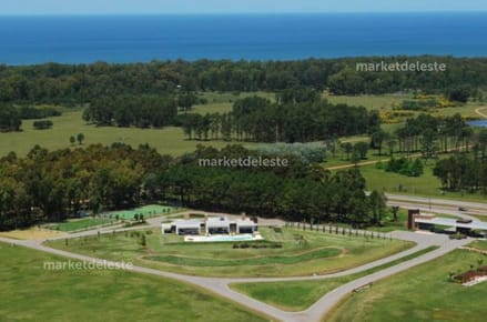 LAGUNA DE LOS CISNES - FINANCIA