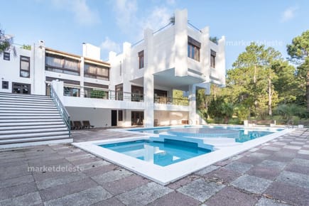 MEGA MANSIÓN HOUSE