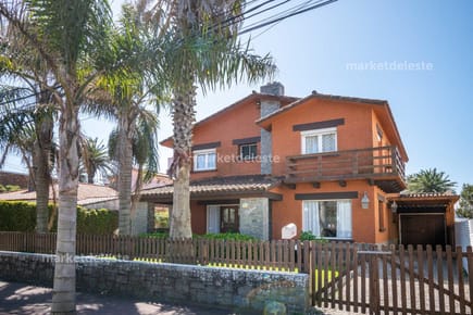 CASA EN LA PENINSULA
