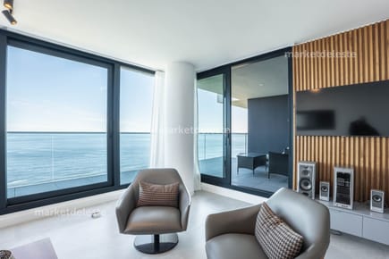 VENETIAN 2 SUITES