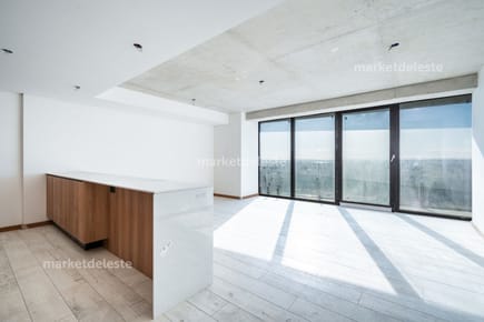 SURFSIDE EN VENTA 1 SUITE + TOILETTE