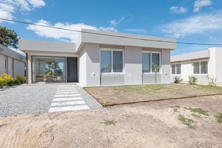 LIVING GOLF - CASA 2 DORM