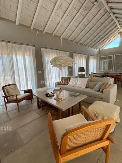 ALQUILER TEMPORAL CASA EN LAGUNA ESCONDIDA- JOSE IGNACIO