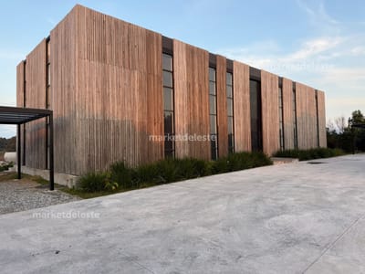 LAGUNA ESCONDIDA - MEGA CASA EN JOSE IGNACIO