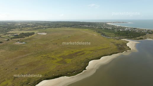 Excepcional chacra de 24 hectáreas con costa a la Laguna de José Ignacio