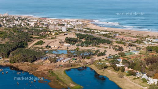 LA CAROLINA DEL MAR LOTE SOBRE LA LAGUNA