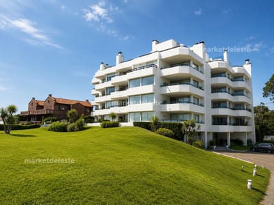 Venta de apartamento, 3 dormitorios, primera linea playa mansa