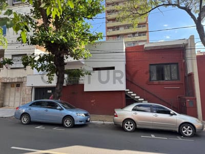 EN VENTA RESIDENCIA CLASICA EN BARRIO SAN ROQUE-ASUNCION