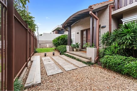 VENDO CASA EN CARMELITAS