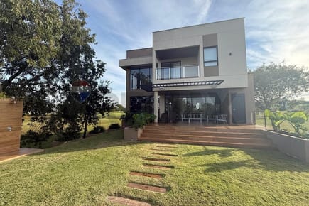 VENDO RESIDENCIA  EN  AGUA VISTA- ITAPUA 