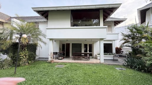 ALQUILO HERMOSA RESIDENCIA EN LOMAS VERDES LAMBARE