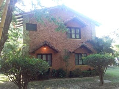 CASA EN LAGUNA AZUL