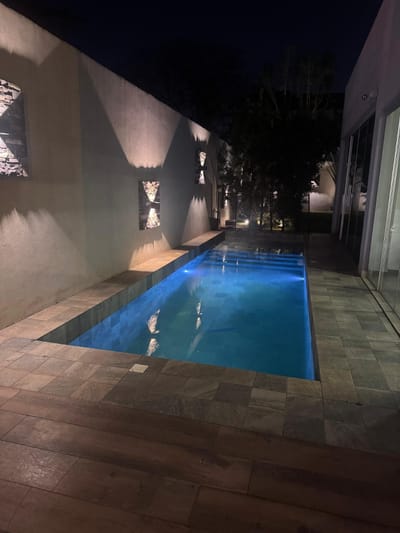 SAN LORENZO ZONA PALACIO DE JUSTICIA EN VENTA CASA MINIMALISTA DE 3 DORMITORIOS 