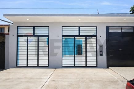 Local Comercial - Alquiler - Villa Elisa, Central, Paraguay