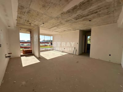 Departamento en venta de 4 ambientes en Barra de Carrasco