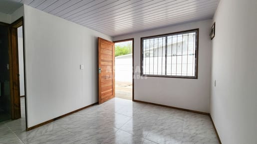Casa en alquiler de 2 ambientes en Sayago
