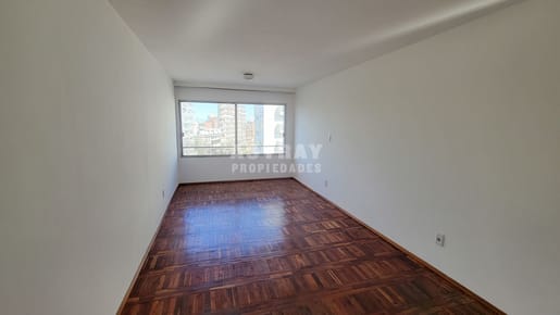 Departamento en alquiler de 3 ambientes en Montevideo