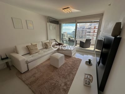 Piso alto en Forest Tower II al sol!
